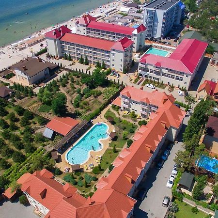 Delfin Hotel Kobleve Exterior foto
