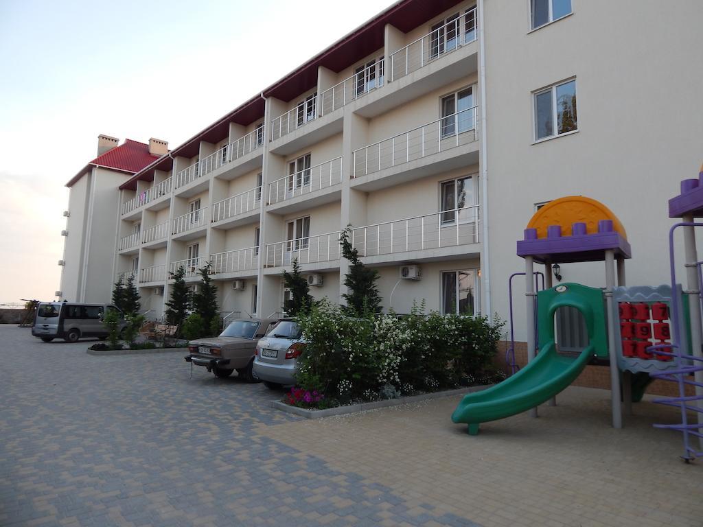 Delfin Hotel Kobleve Quarto foto