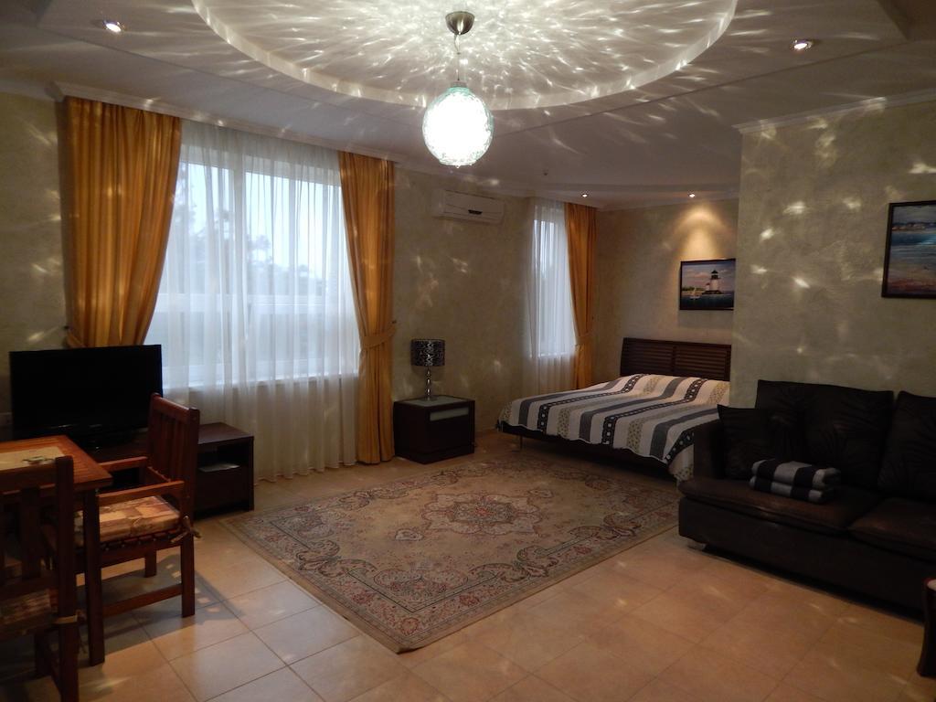 Delfin Hotel Kobleve Quarto foto