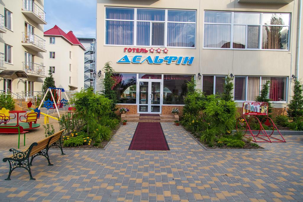 Delfin Hotel Kobleve Exterior foto